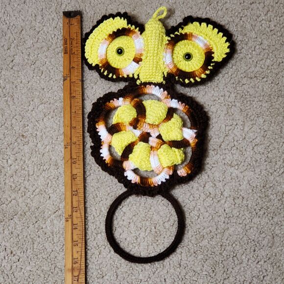 Vintage Crochet Yellow Brown 70s Owl Wall Hanging Towel Holder Boho Towel Ring - Picture 3 of 3